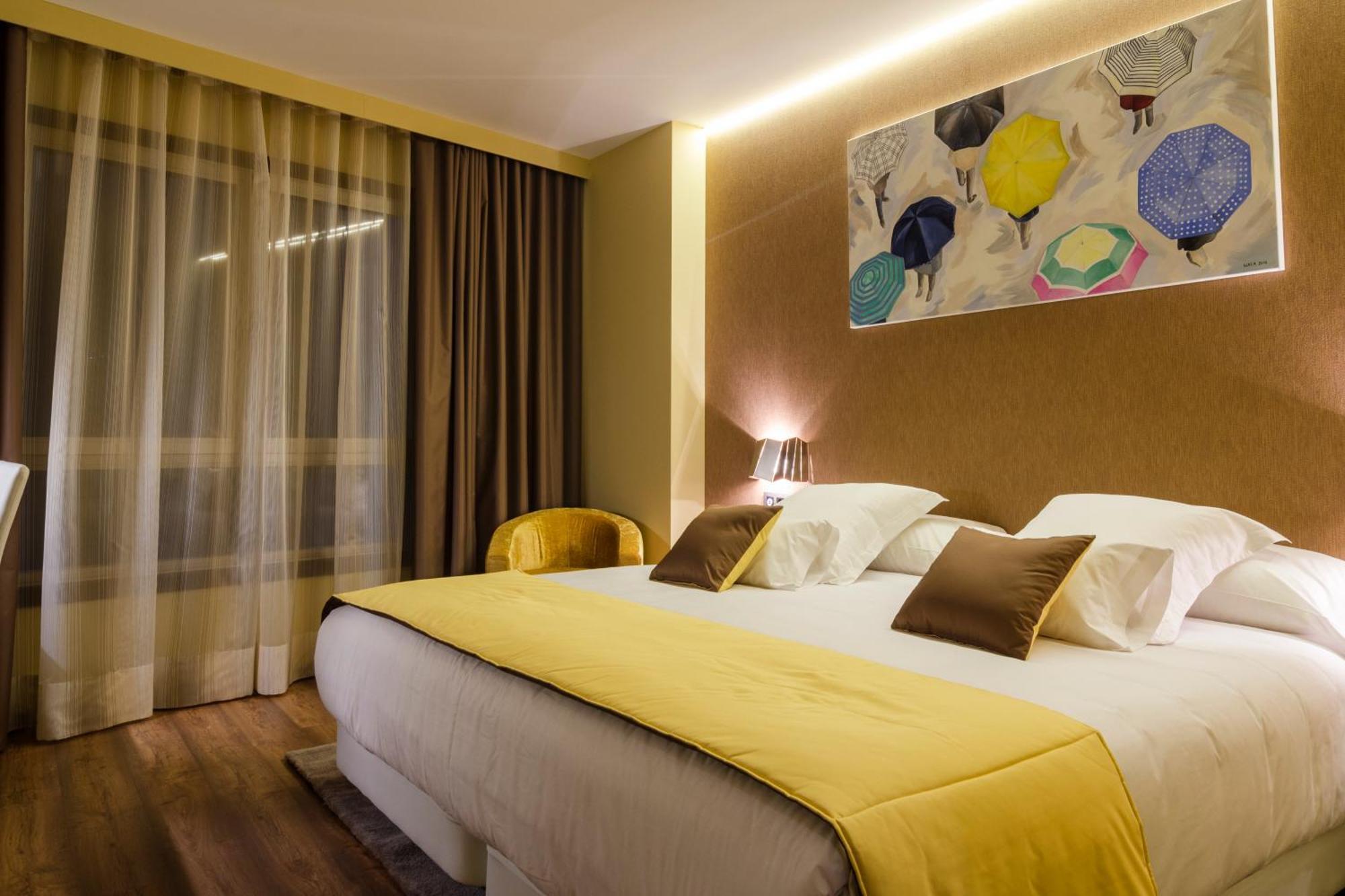 Superior Double or Twin Room,1272943705:JPEG